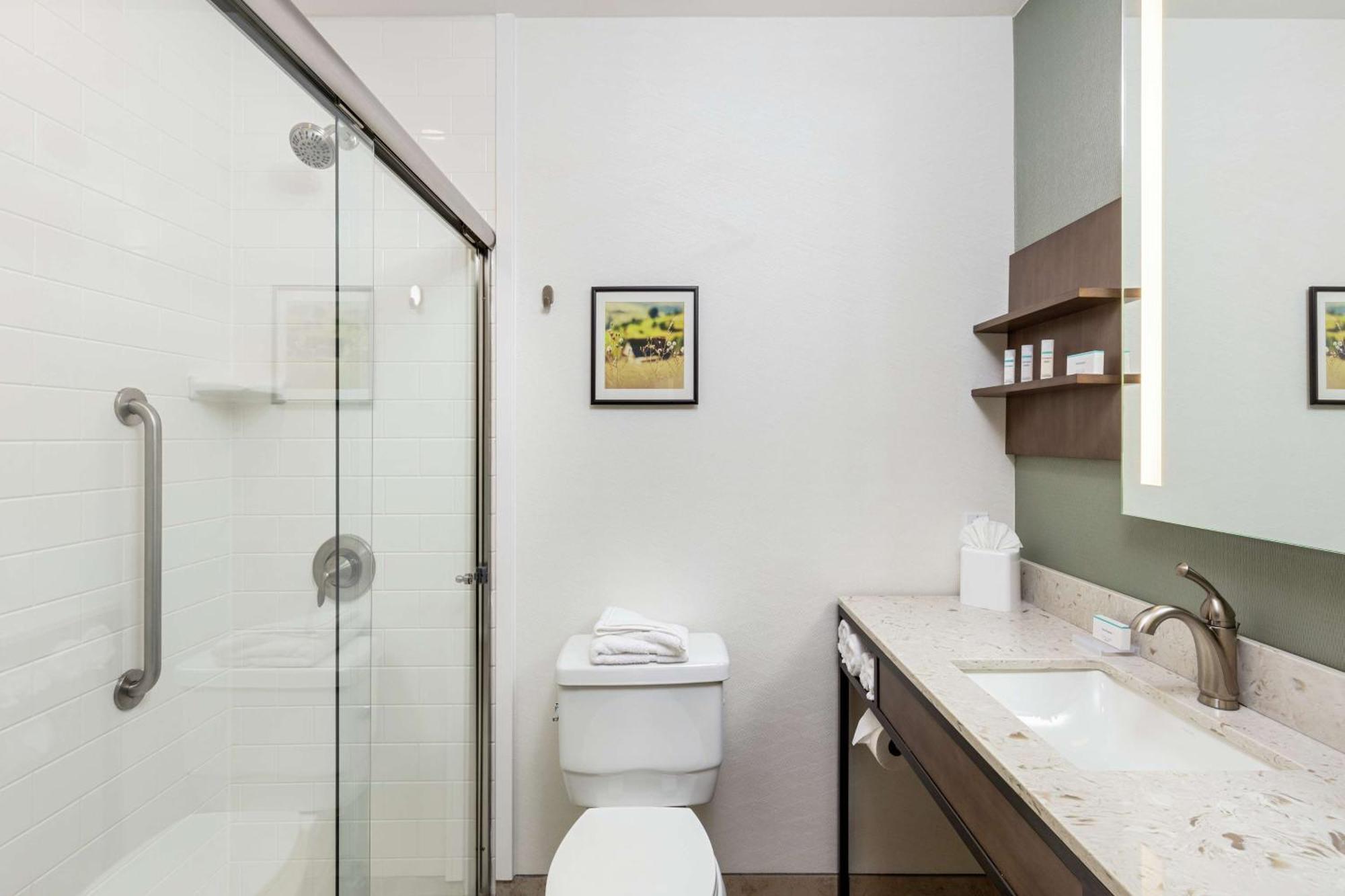 Hilton Garden Inn Davis Downtown מראה חיצוני תמונה