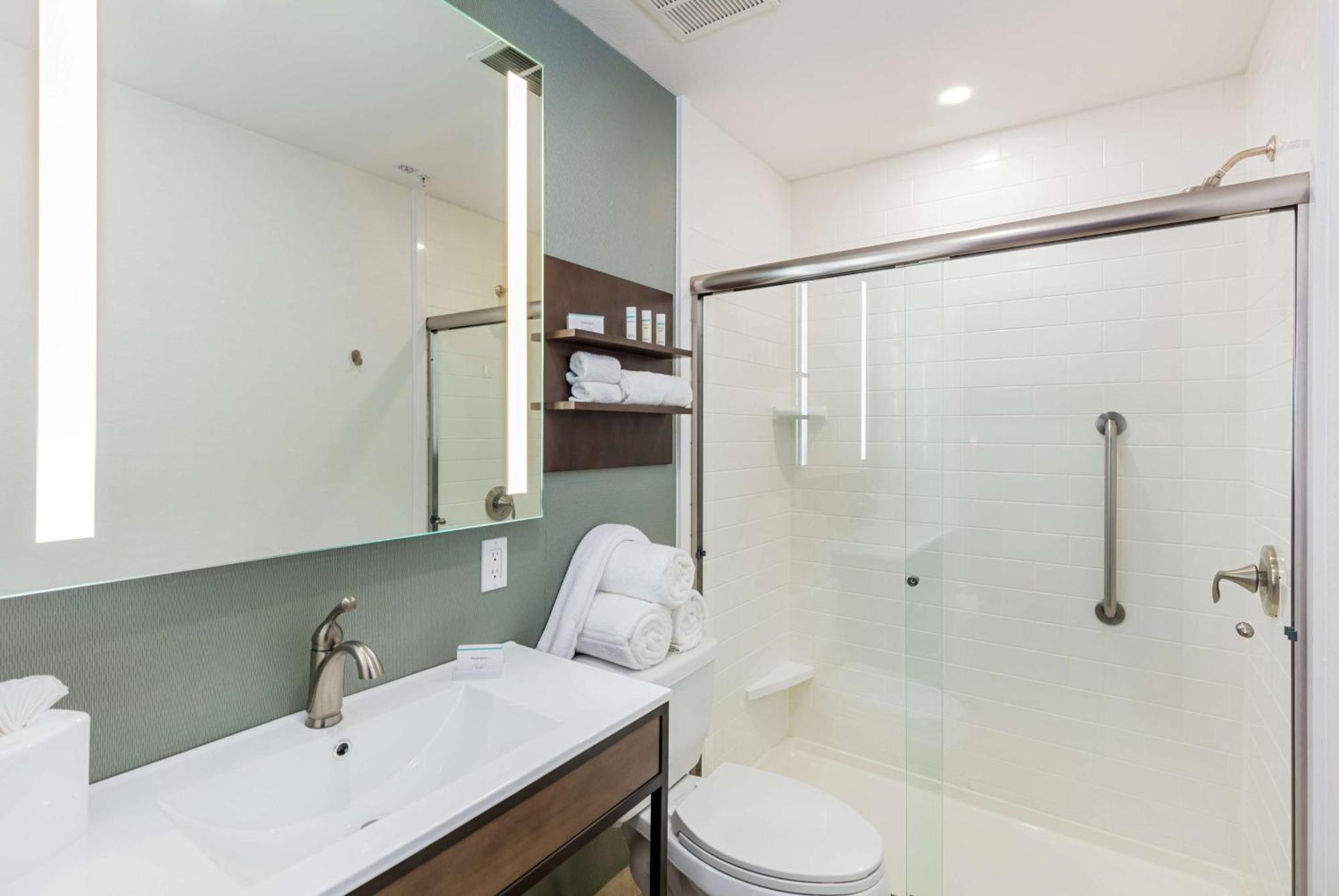 Hilton Garden Inn Davis Downtown מראה חיצוני תמונה