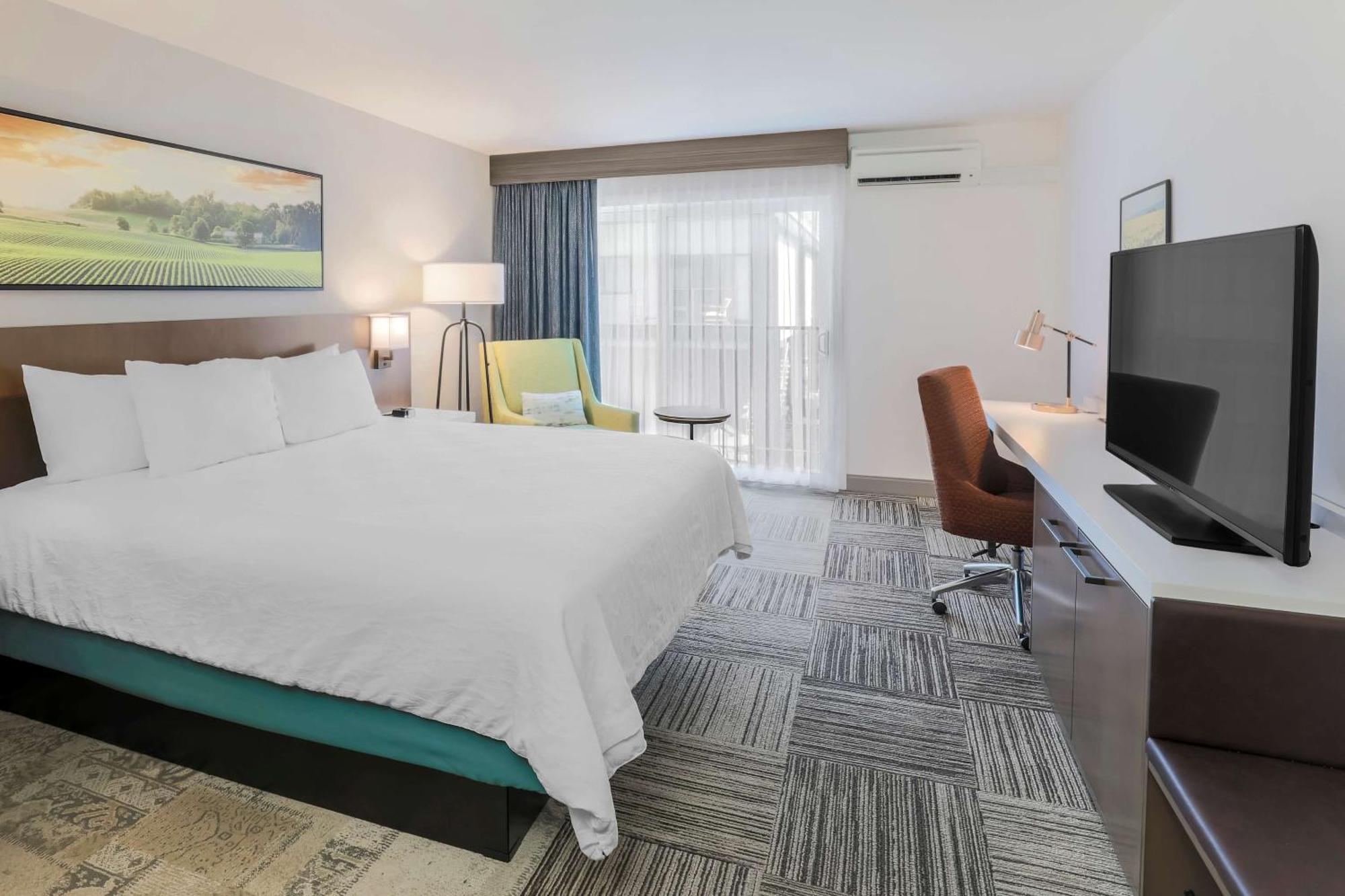 Hilton Garden Inn Davis Downtown מראה חיצוני תמונה